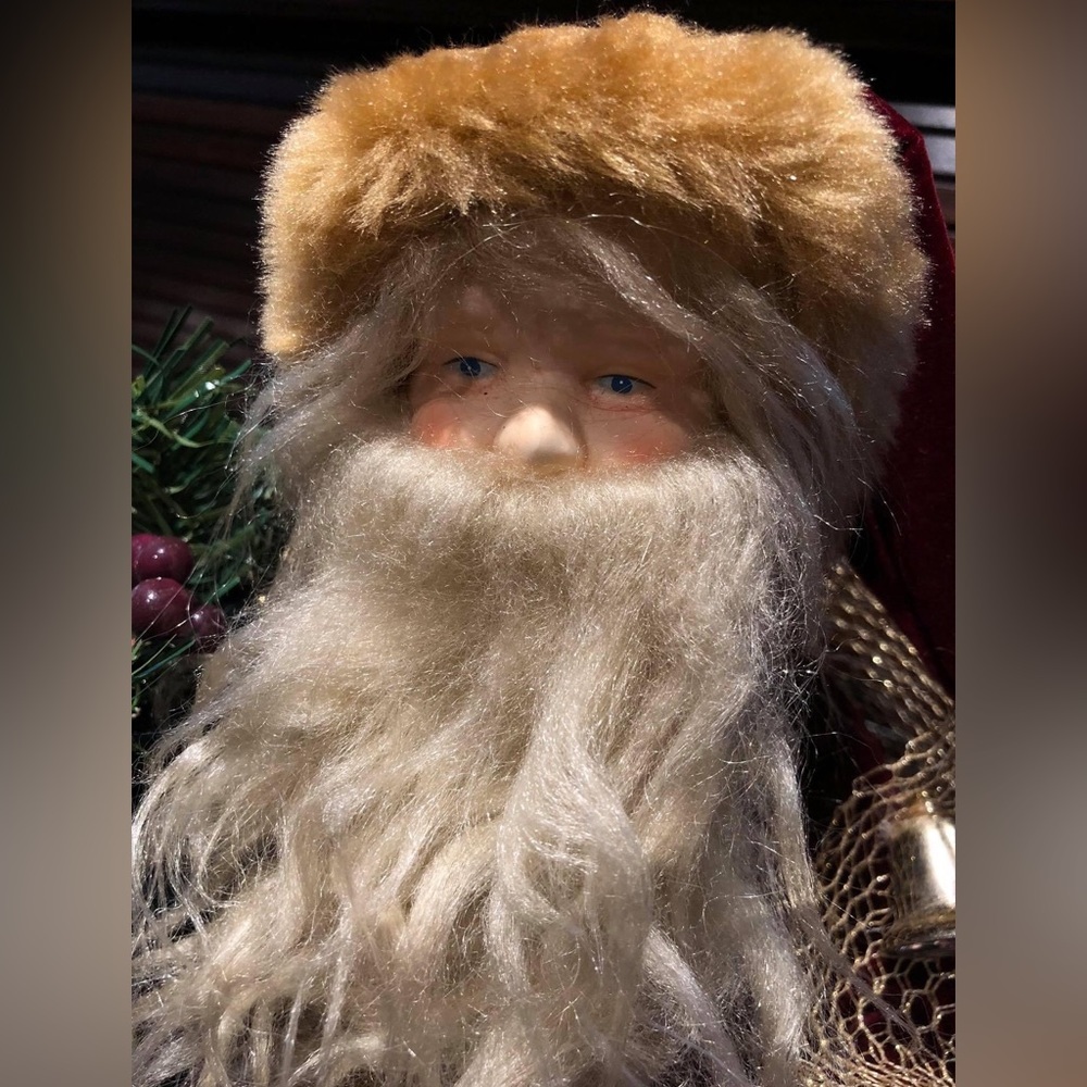Santa - Picture 5 of 6